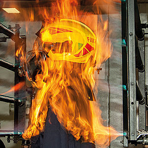 Rosenbauer Feuerwehrhelm HEROS Titan - Beflammungstest Rosenbauer Feuerwehrhelm HEROS Titan - Beflammungstest